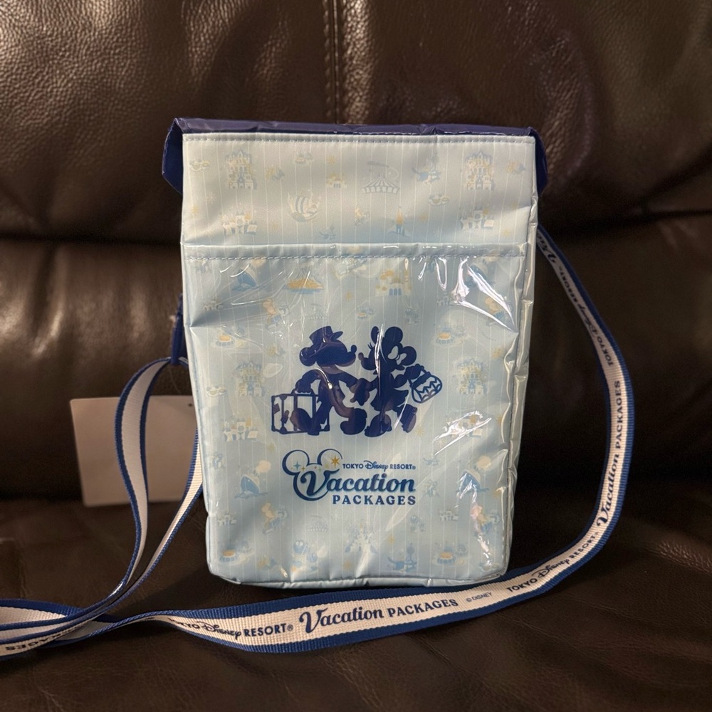 Tokyo Disney Resort VacationPackage Exclusive PopcornBucket ,w/Wet Wipes Storage - Picture 4 of 15